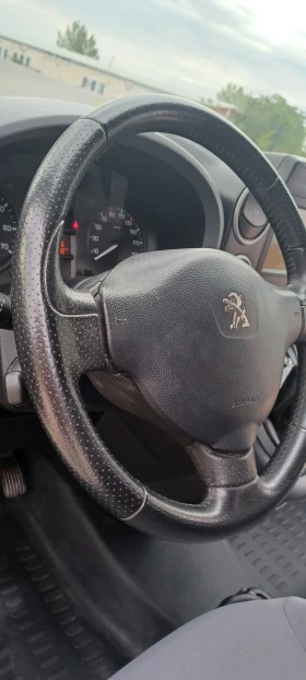 Обява за продажба на Peugeot Partner 1.6HDI ~9 999 лв. - изображение 8 | Auto.bg Обява за продажба на Peugeot Partner 1.6HDI ~9 999 лв. - изображение 8