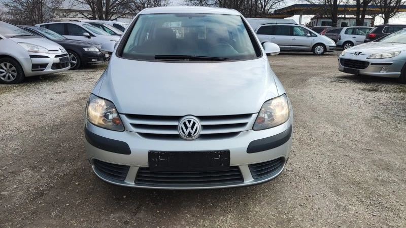 VW Golf Plus 1.6i 116кс. НАВИ, снимка 2 - Автомобили и джипове - 47784521