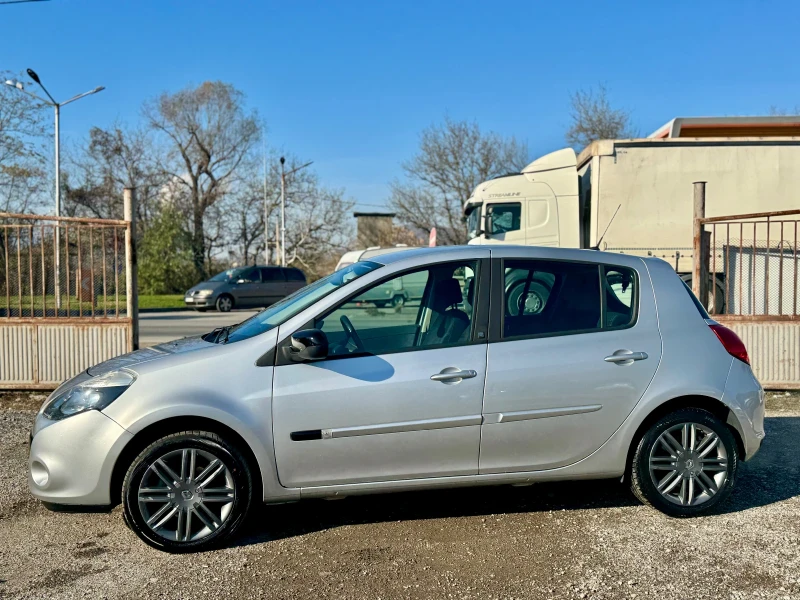 Renault Clio 1.2TURBO 100к.с -НАВИ, снимка 3 - Автомобили и джипове - 48034468