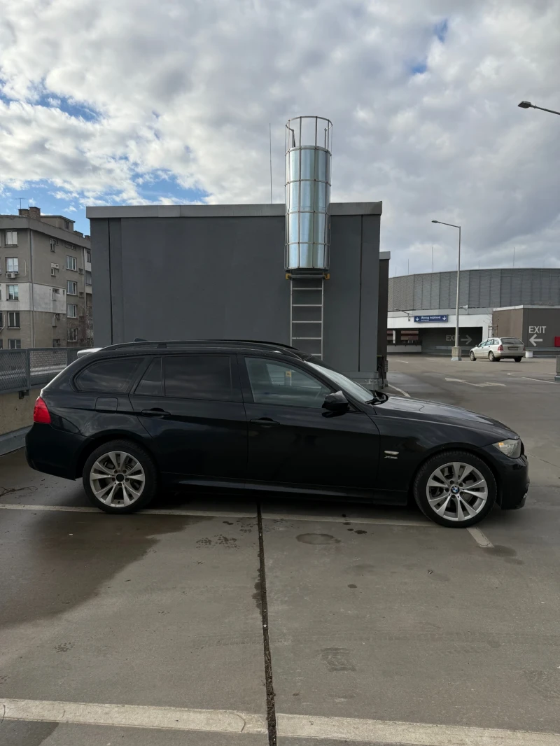 BMW 330 4x4 e91 Facelift , снимка 2 - Автомобили и джипове - 48651115