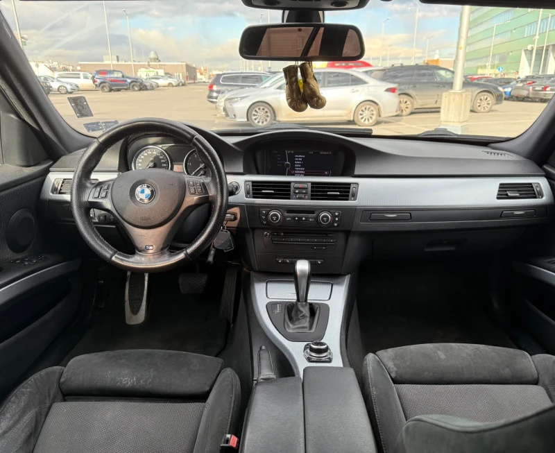 BMW 330 4x4 e91 Facelift , снимка 6 - Автомобили и джипове - 48651115