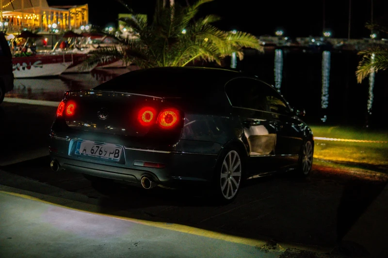 VW Passat R36, снимка 6 - Автомобили и джипове - 52489307