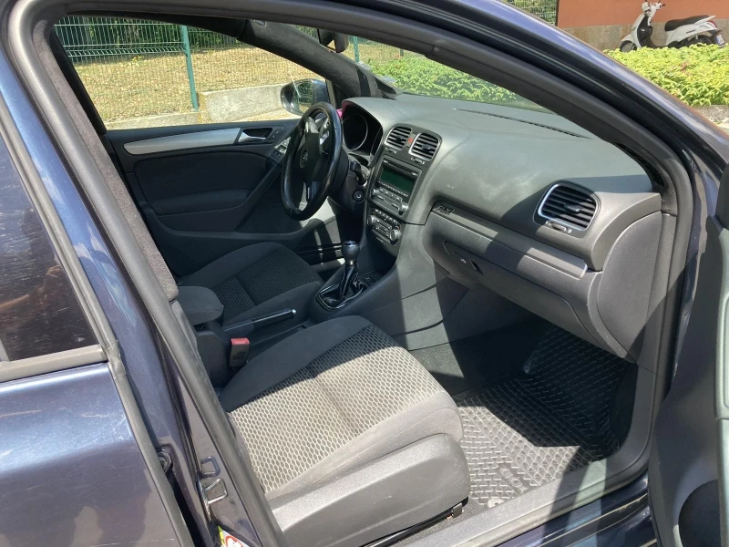 VW Golf 1.4 TSI FLY, снимка 8 - Автомобили и джипове - 52457404
