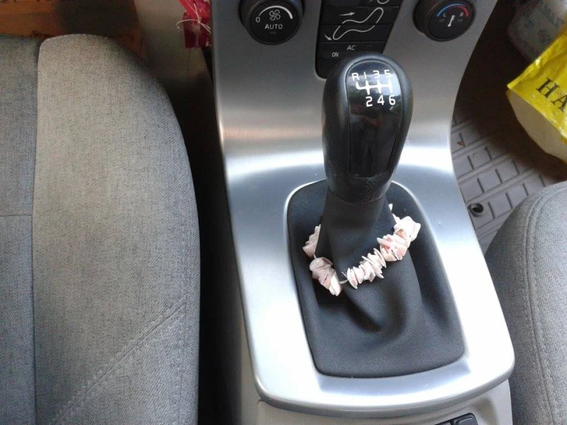 Volvo S40, снимка 7 - Автомобили и джипове - 52024182