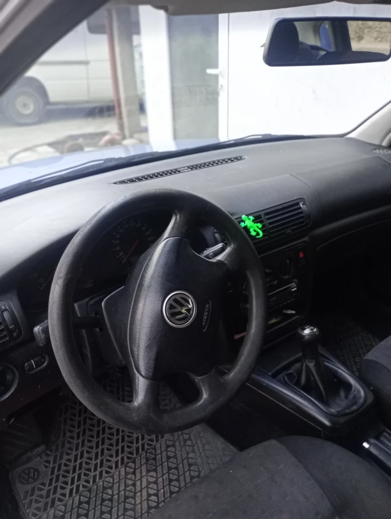 VW Passat, снимка 6 - Автомобили и джипове - 52634409