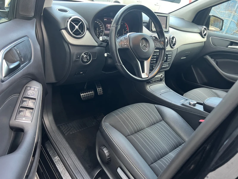 Mercedes-Benz B 180 AUTOMATIC* LED* NAVI* , снимка 11 - Автомобили и джипове - 52641394