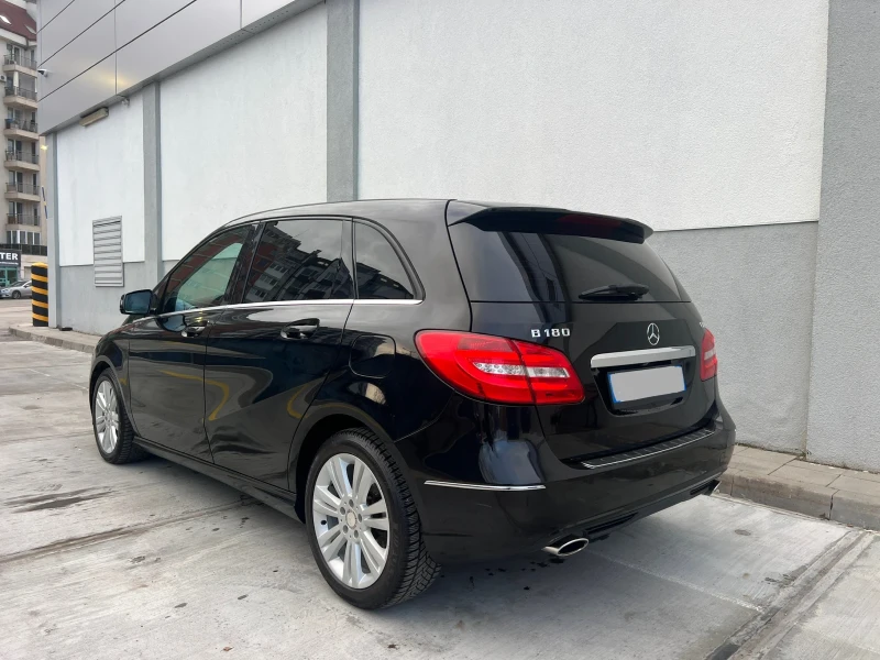 Mercedes-Benz B 180 AUTOMATIC* LED* NAVI* , снимка 4 - Автомобили и джипове - 52641394