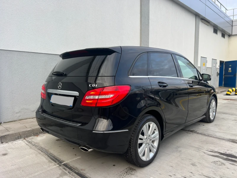 Mercedes-Benz B 180 AUTOMATIC* LED* NAVI* , снимка 5 - Автомобили и джипове - 52641394