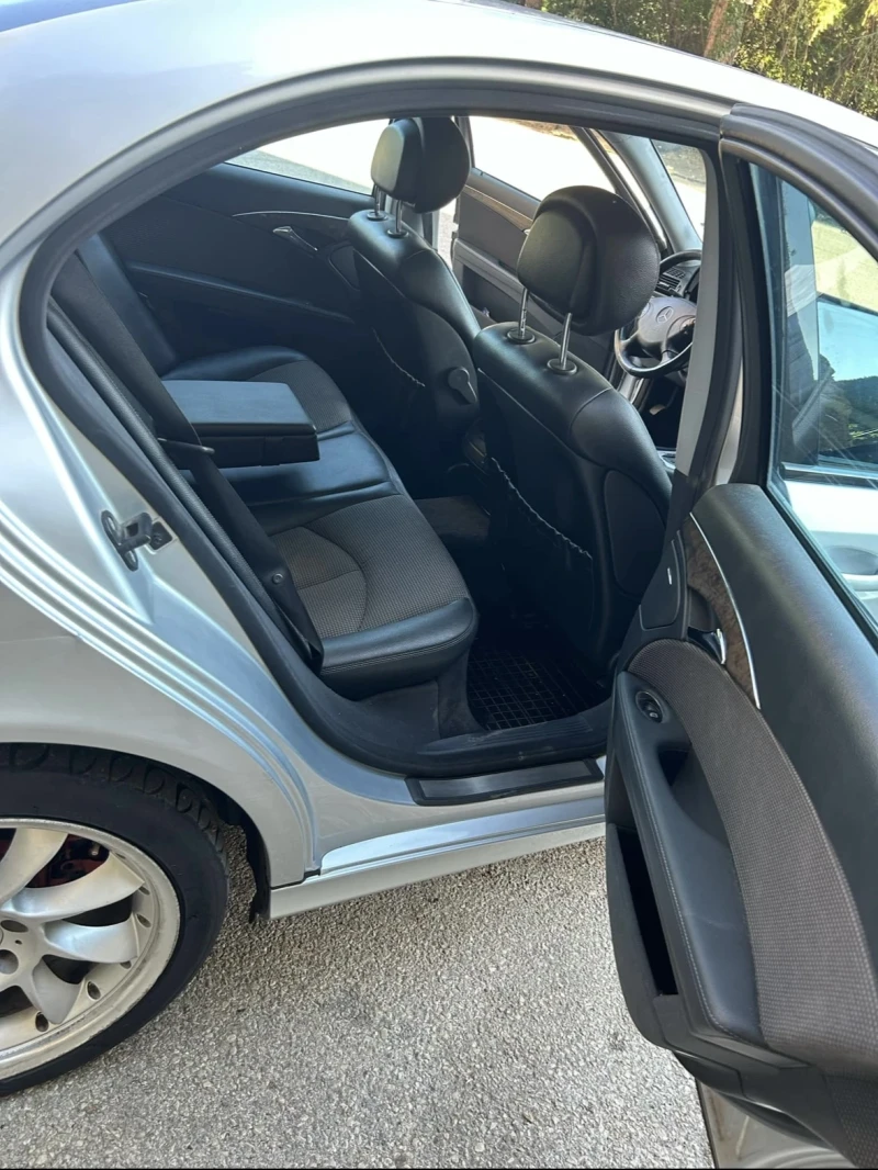 Mercedes-Benz E 280, снимка 9 - Автомобили и джипове - 52873502