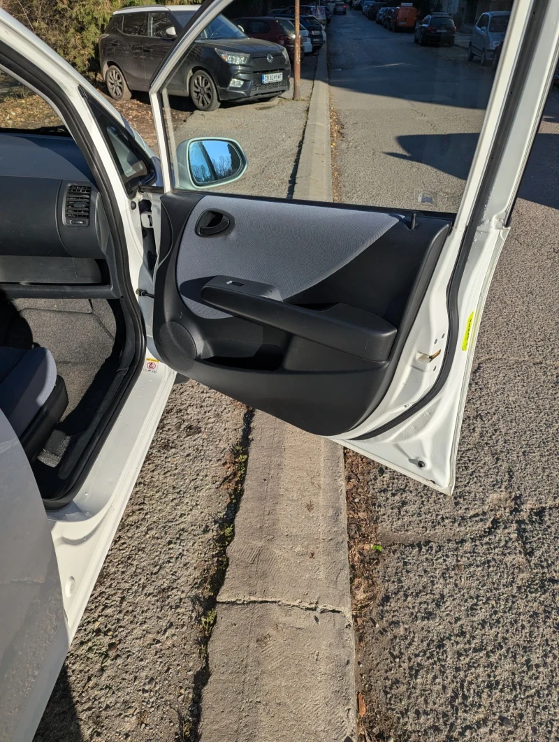 Honda Jazz, снимка 14 - Автомобили и джипове - 52891672