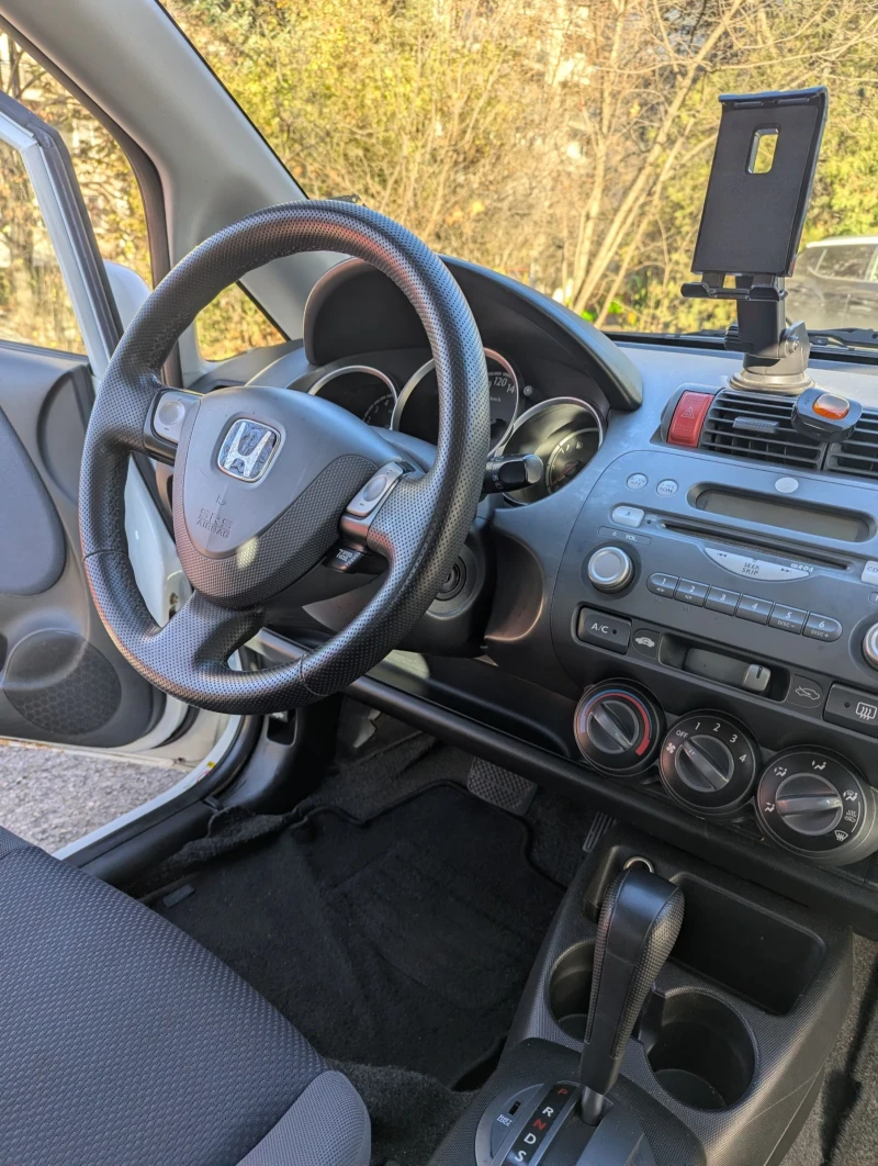 Honda Jazz, снимка 11 - Автомобили и джипове - 52891672