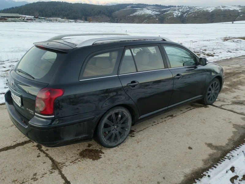 Toyota Avensis 2.2 D4D, снимка 4 - Автомобили и джипове - 53100677