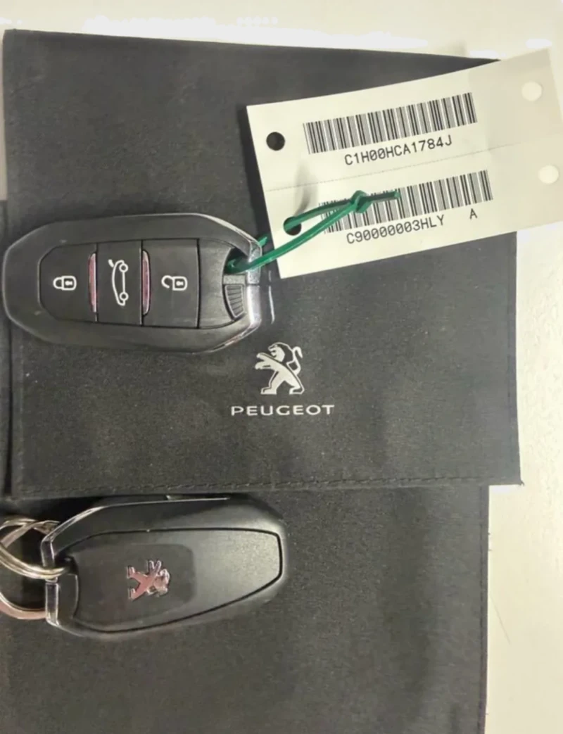 Peugeot 3008 1.5HDI GT-LINE* Night Vision* 360 Camera* , снимка 8 - Автомобили и джипове - 53243109