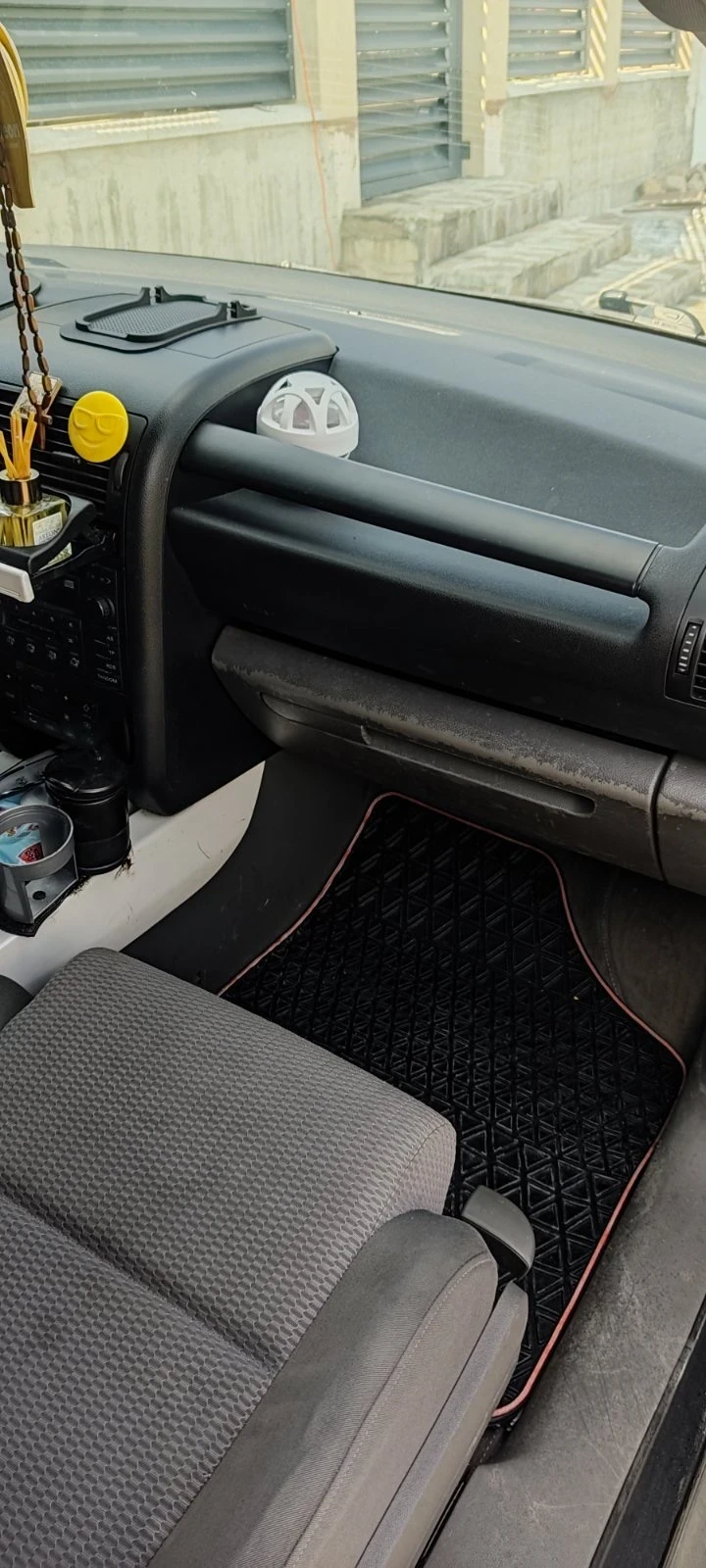 Audi A2 1.4 - изображение 9