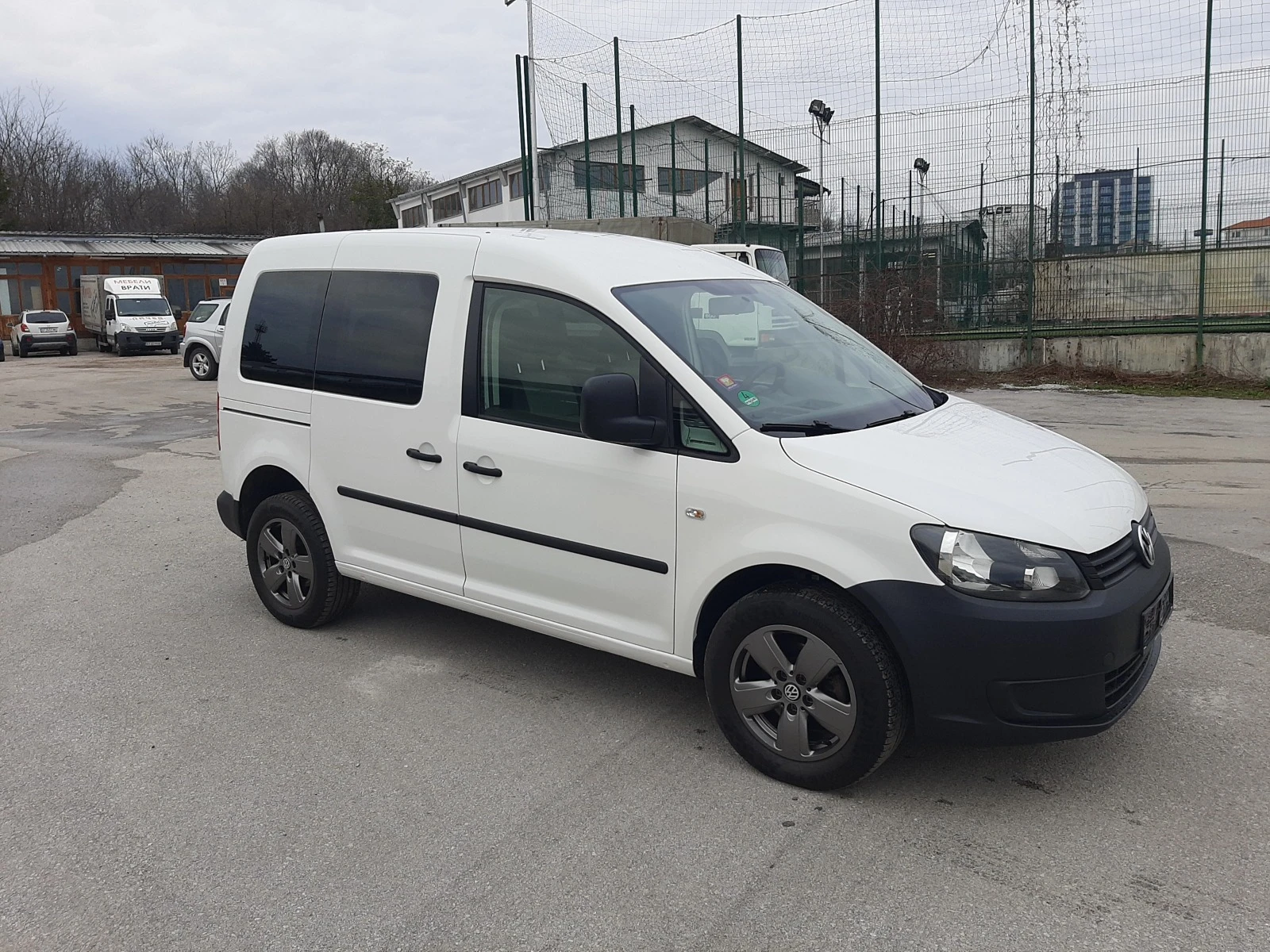 VW Caddy 2.0TDI 4X4 - изображение 2