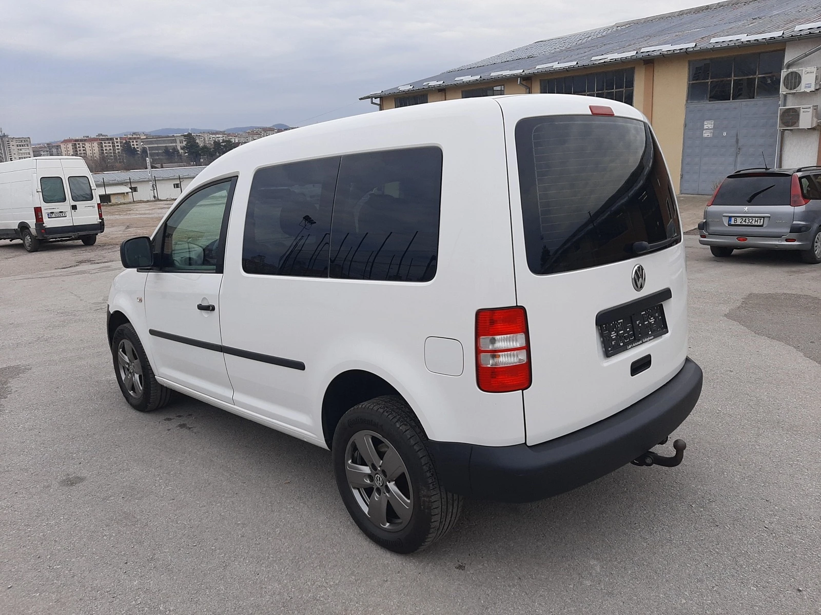 VW Caddy 2.0TDI 4X4 - изображение 6