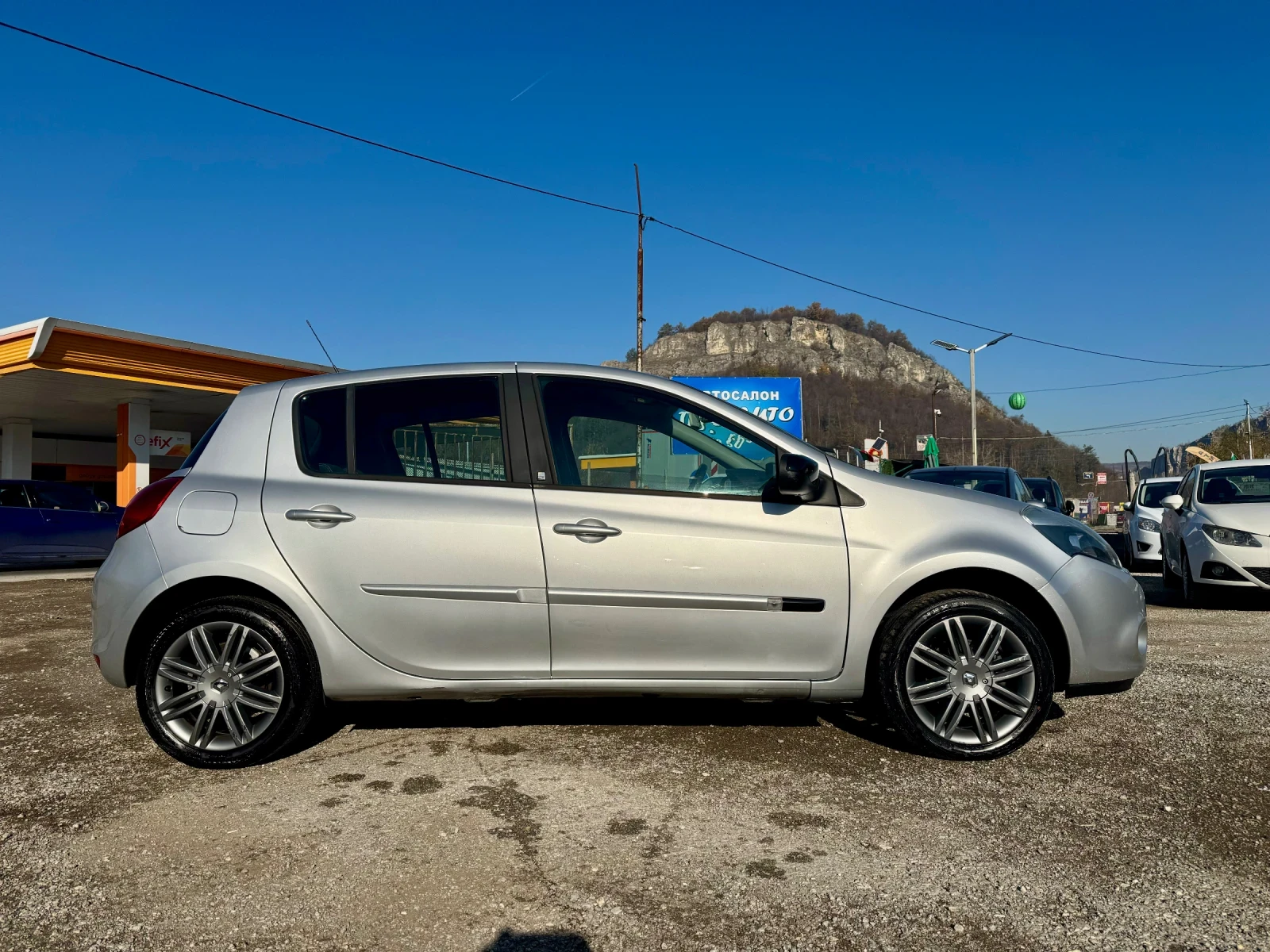 Renault Clio 1.2TURBO 100к.с -НАВИ - изображение 5