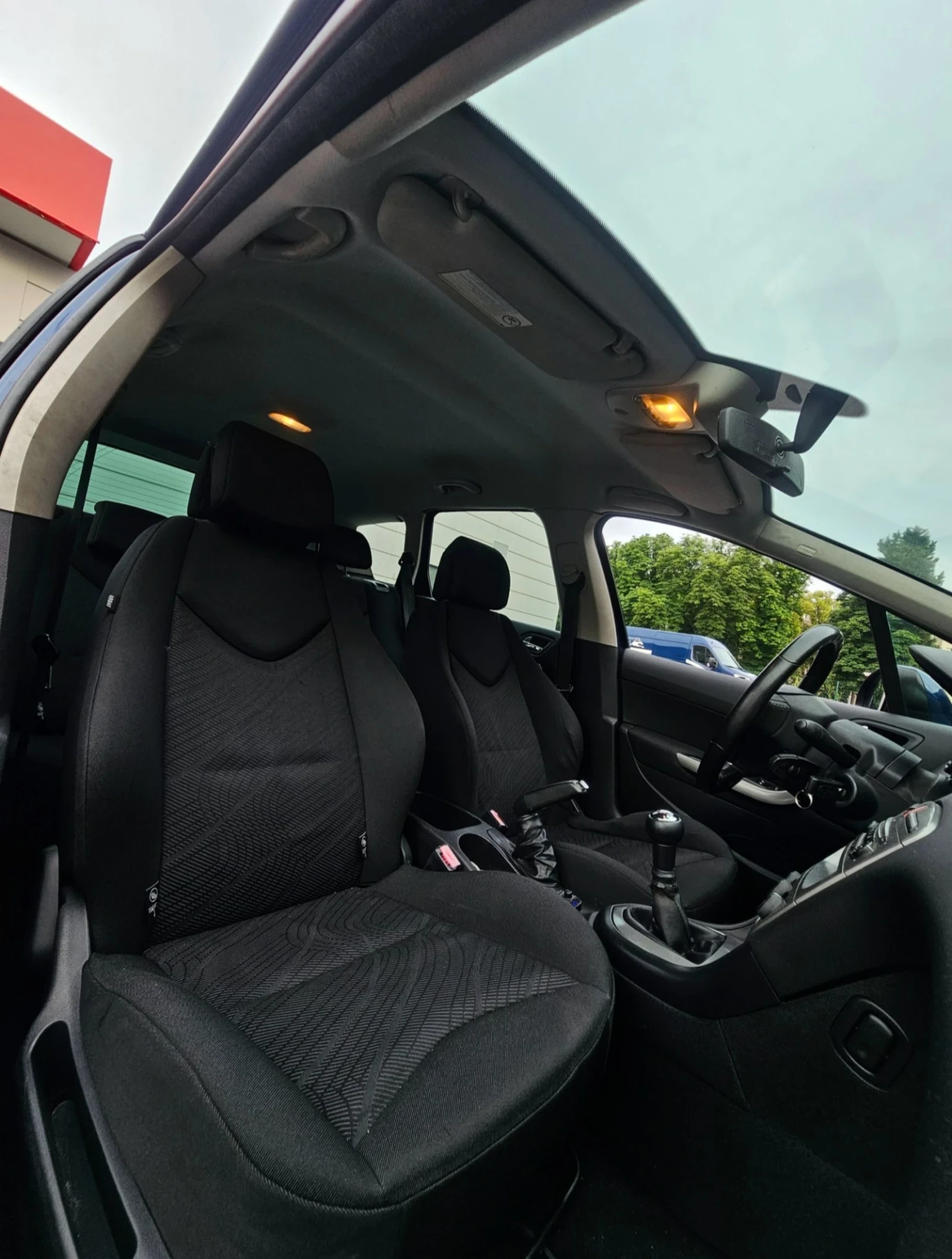 Peugeot 308 SW///HDI - изображение 6
