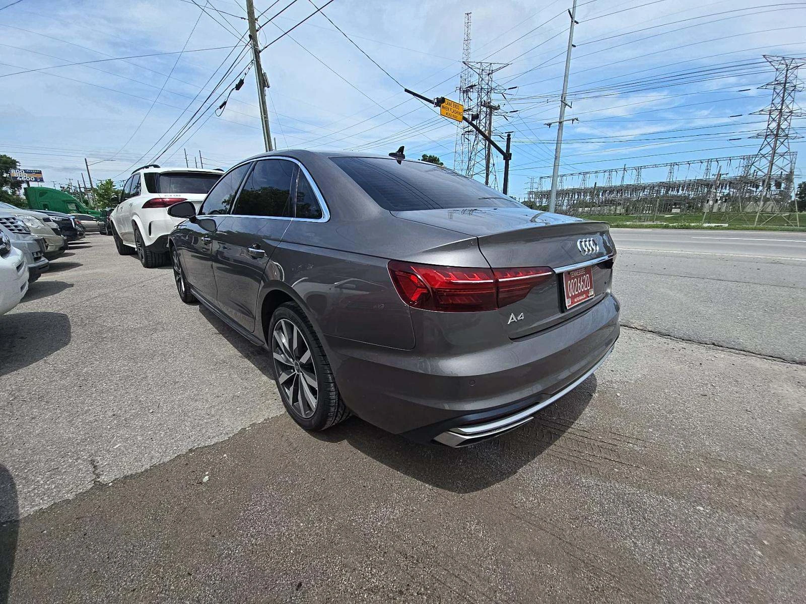 Audi A4  - изображение 2