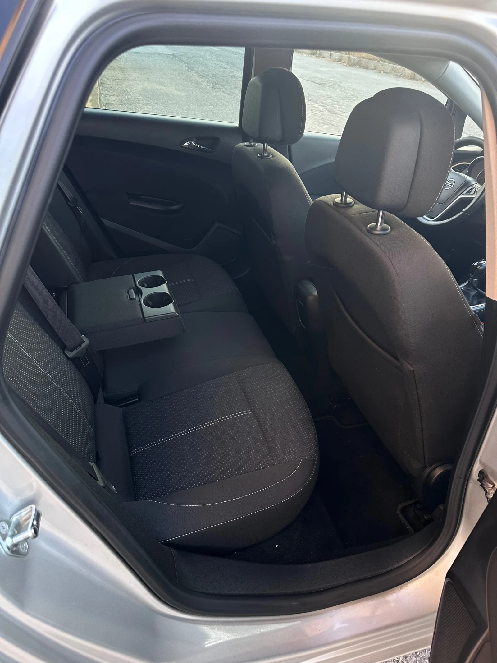 Opel Astra 1.6 CDTI Sports Tourer - изображение 9