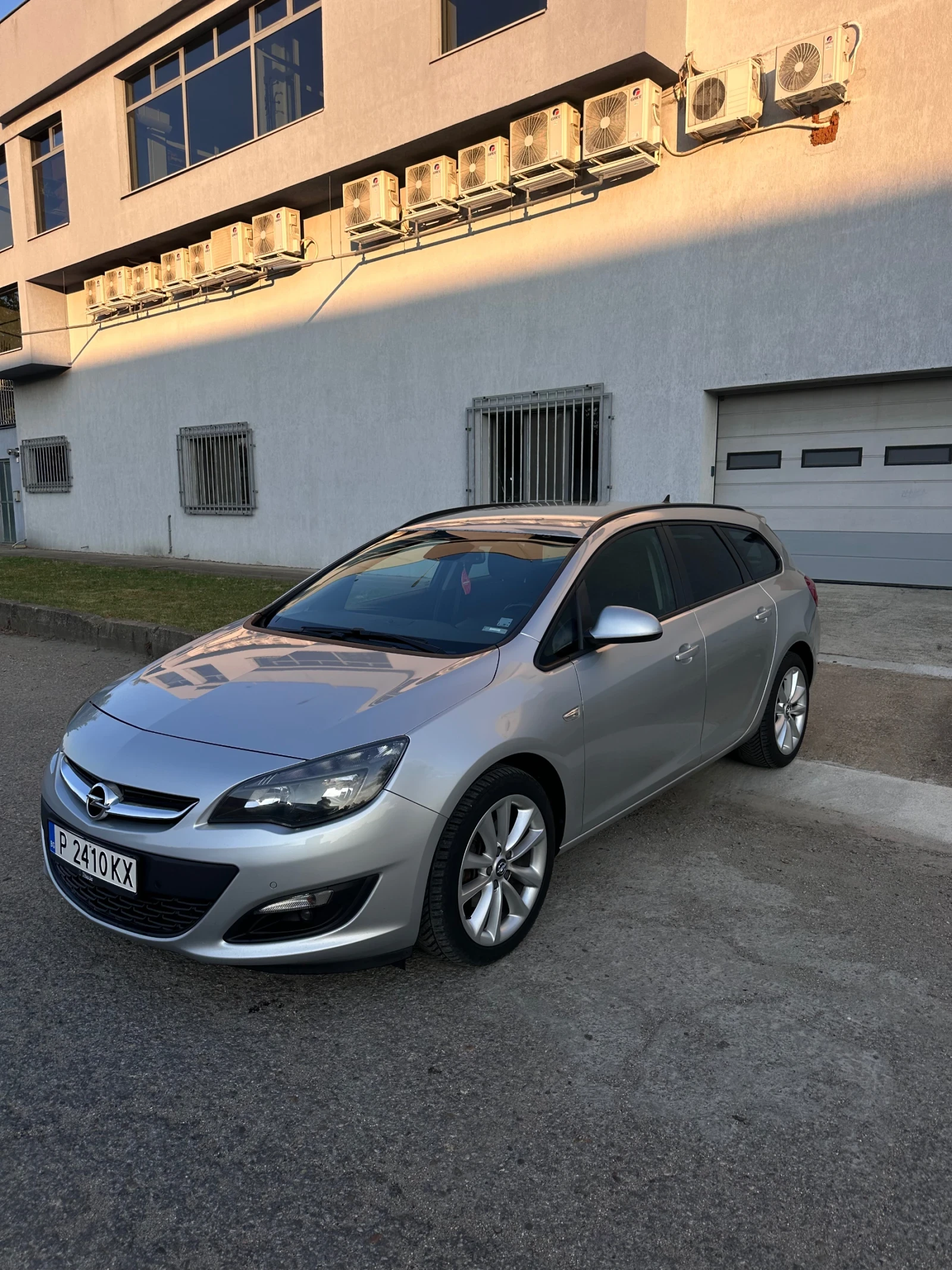 Opel Astra 1.6 CDTI Sports Tourer - изображение 2