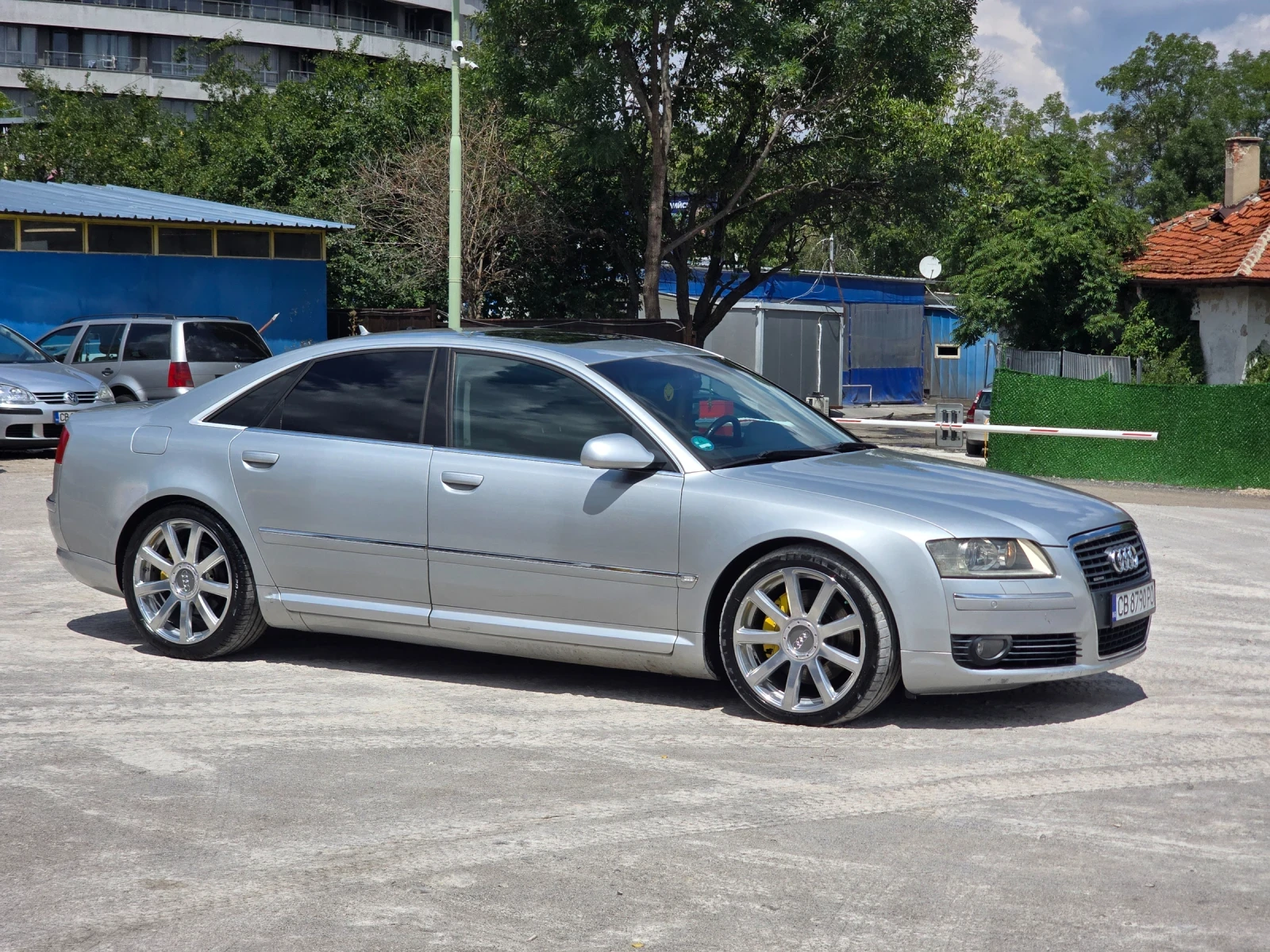 Audi A8 4.2 TDI  20' Нови гуми  - изображение 4