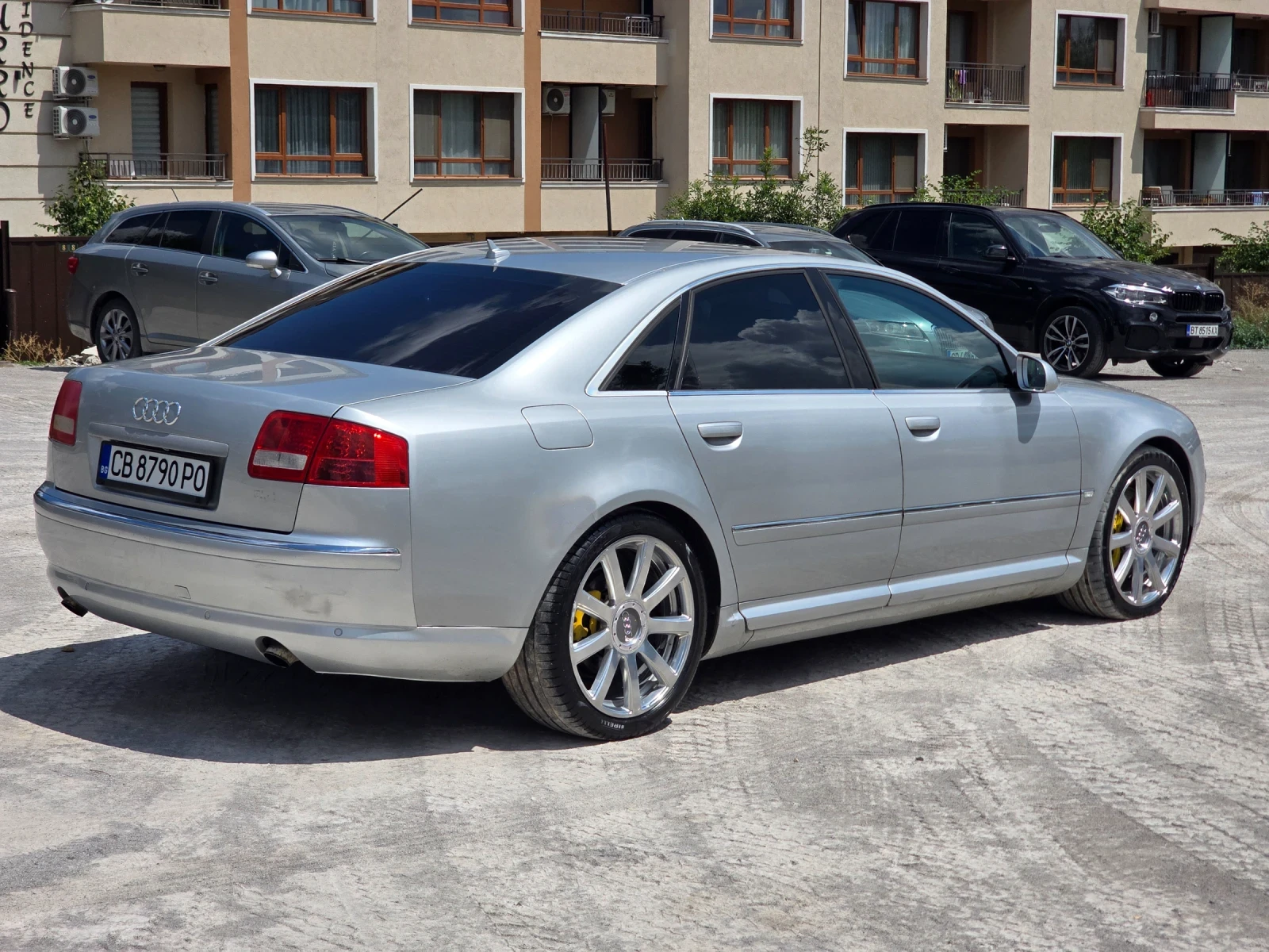 Audi A8 4.2 TDI  20' Нови гуми  - изображение 5