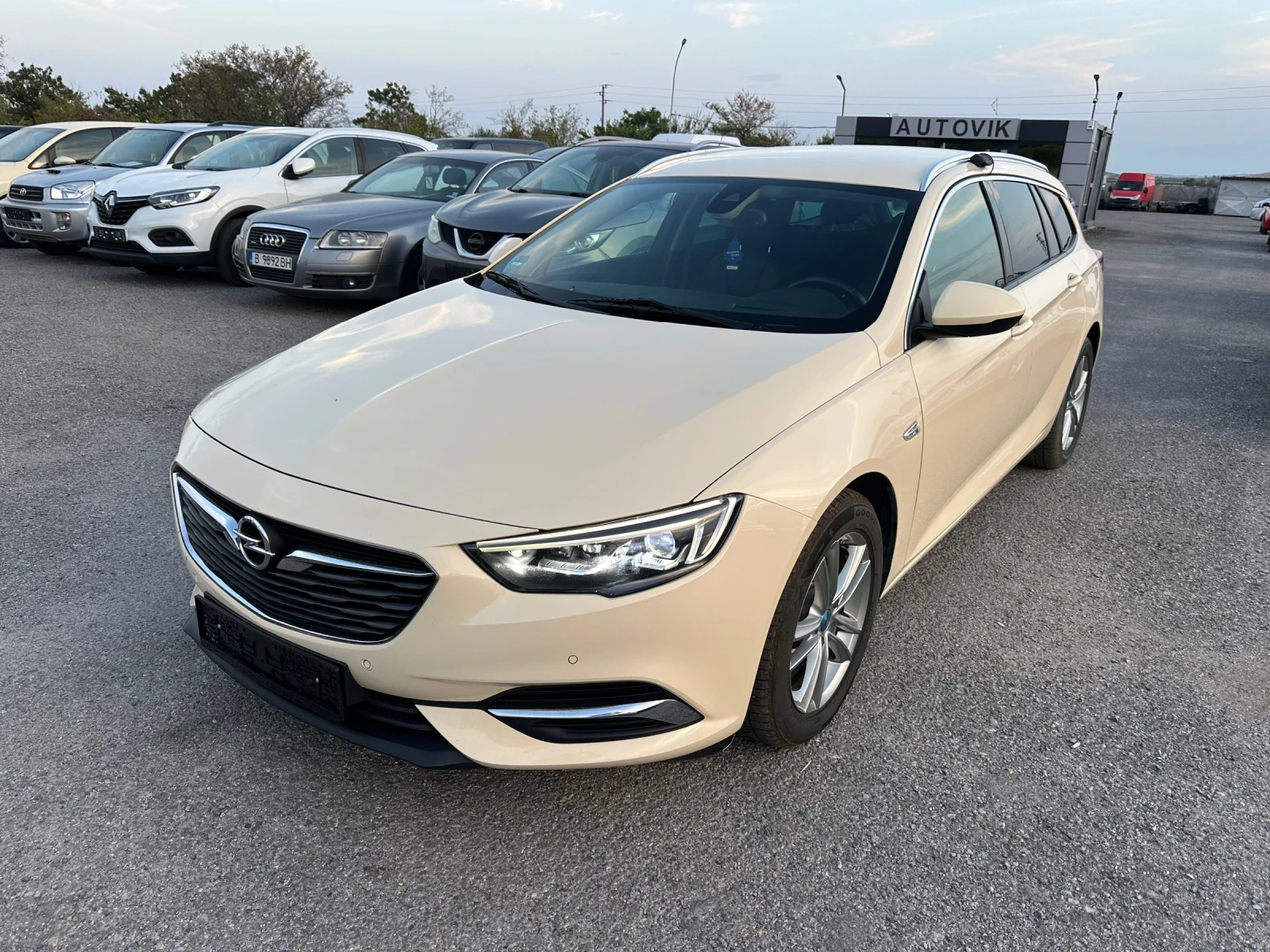 Opel Insignia LED* * DISTRONIC* HUD* KEYLESS*  | Mobile.bg   1