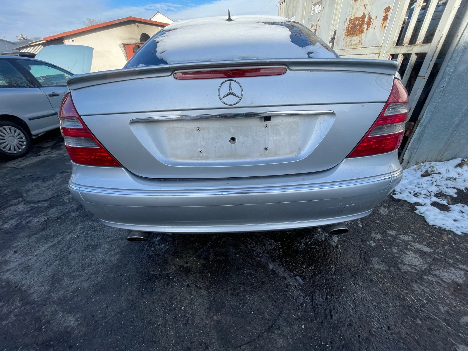 Mercedes-Benz E 240 На части  - изображение 3