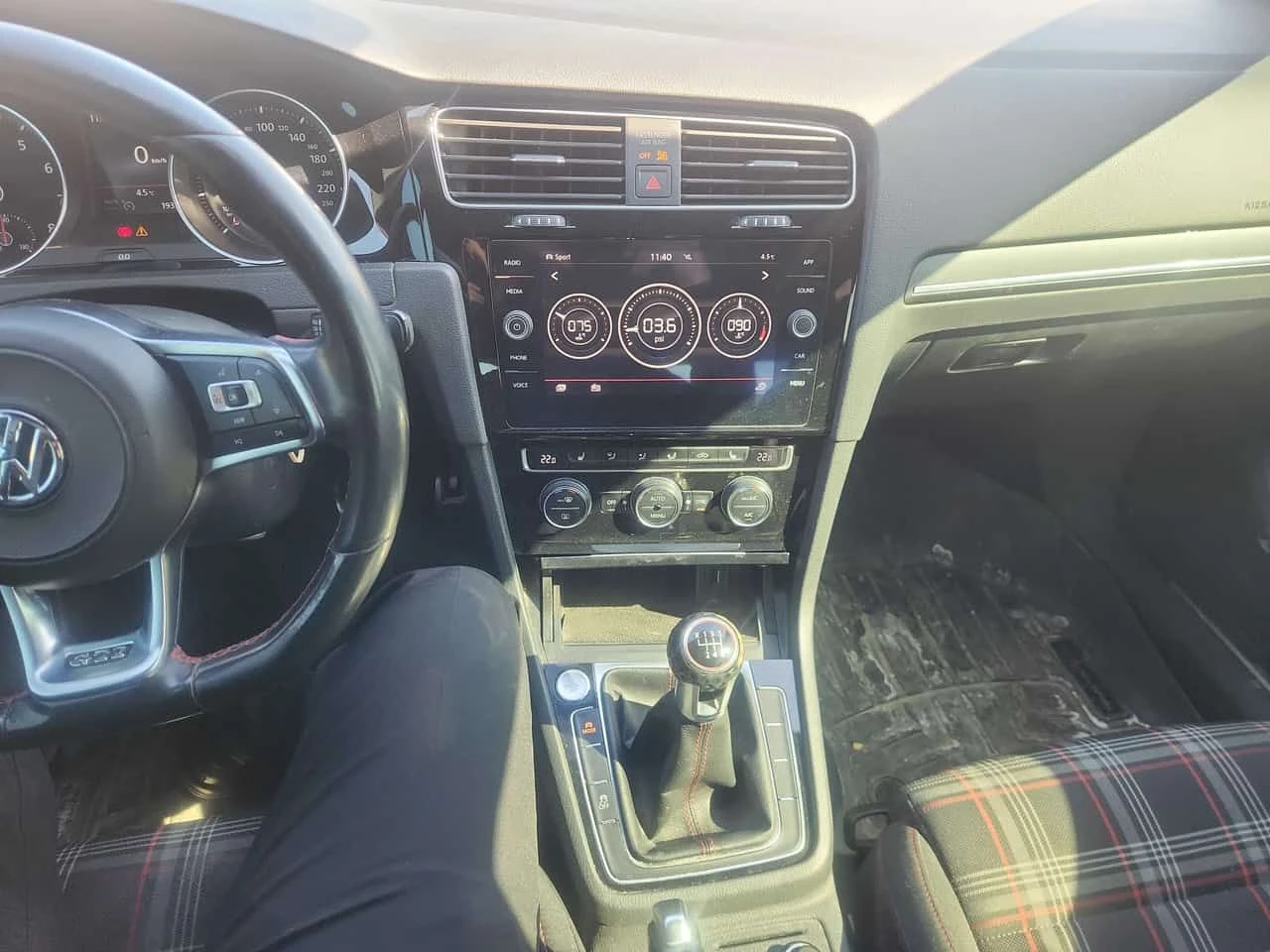 VW Golf GTI FWD MANUAL * ПОДГРЕВИ* КАМЕРА ЗА ЗАДНО* , снимка 8 - Автомобили и джипове - 53734259