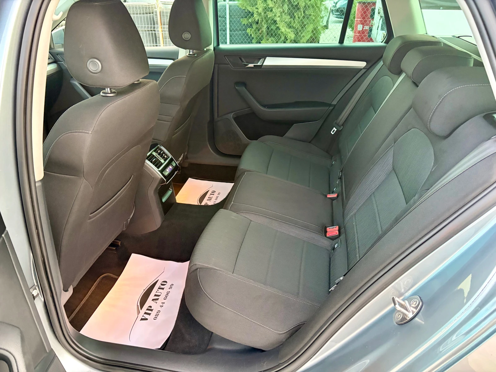 Skoda Superb DISTRONIC DSG NAVI CAMERA, снимка 10 - Автомобили и джипове - 53837092