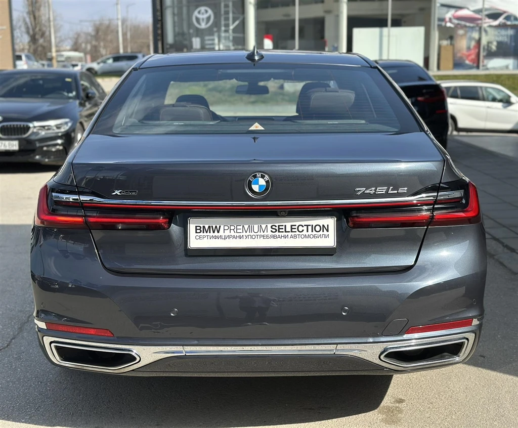BMW 745 xDrive Sedan, снимка 16 - Автомобили и джипове - 53878768