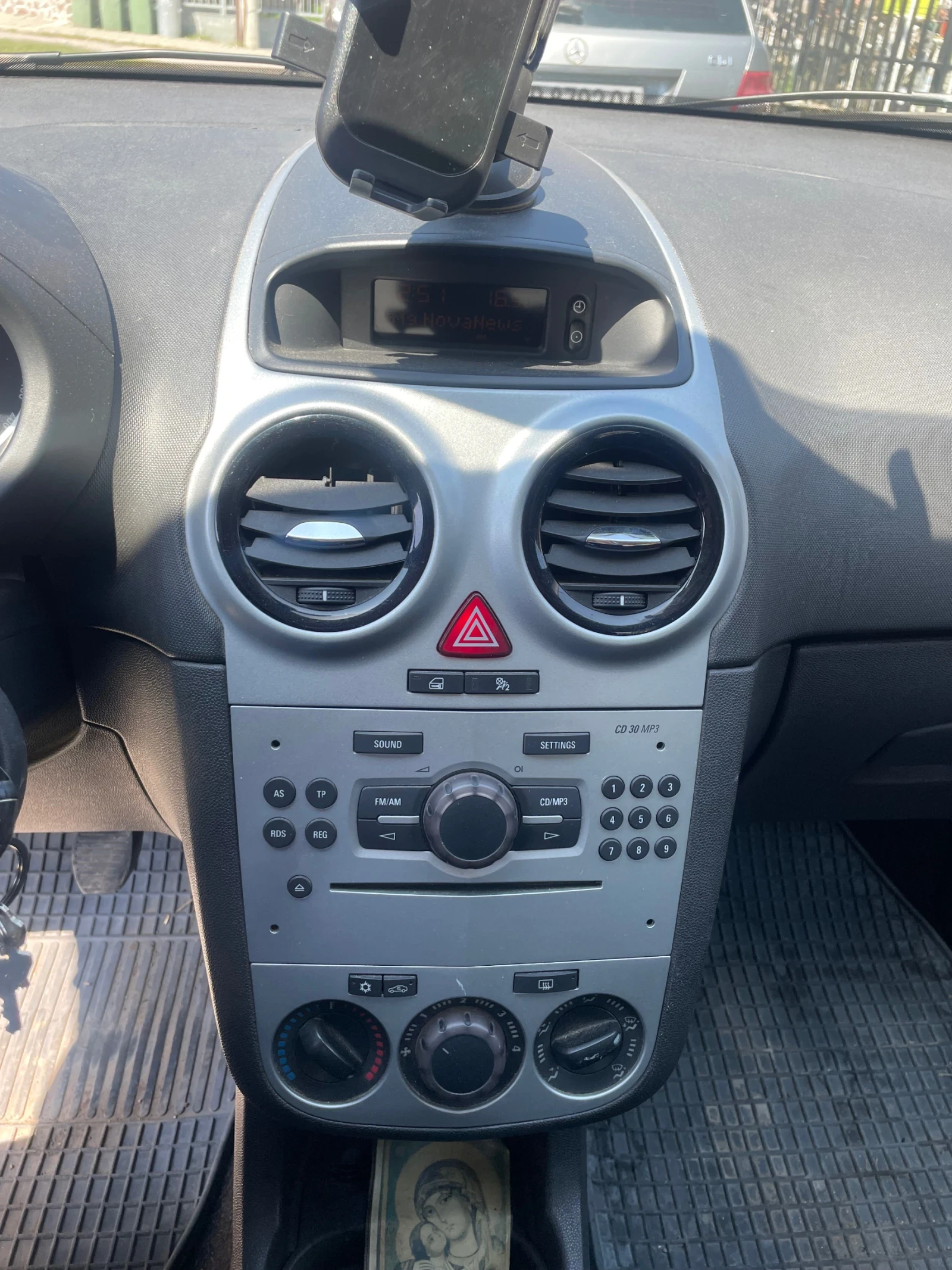 Opel Corsa, снимка 7 - Автомобили и джипове - 54174800