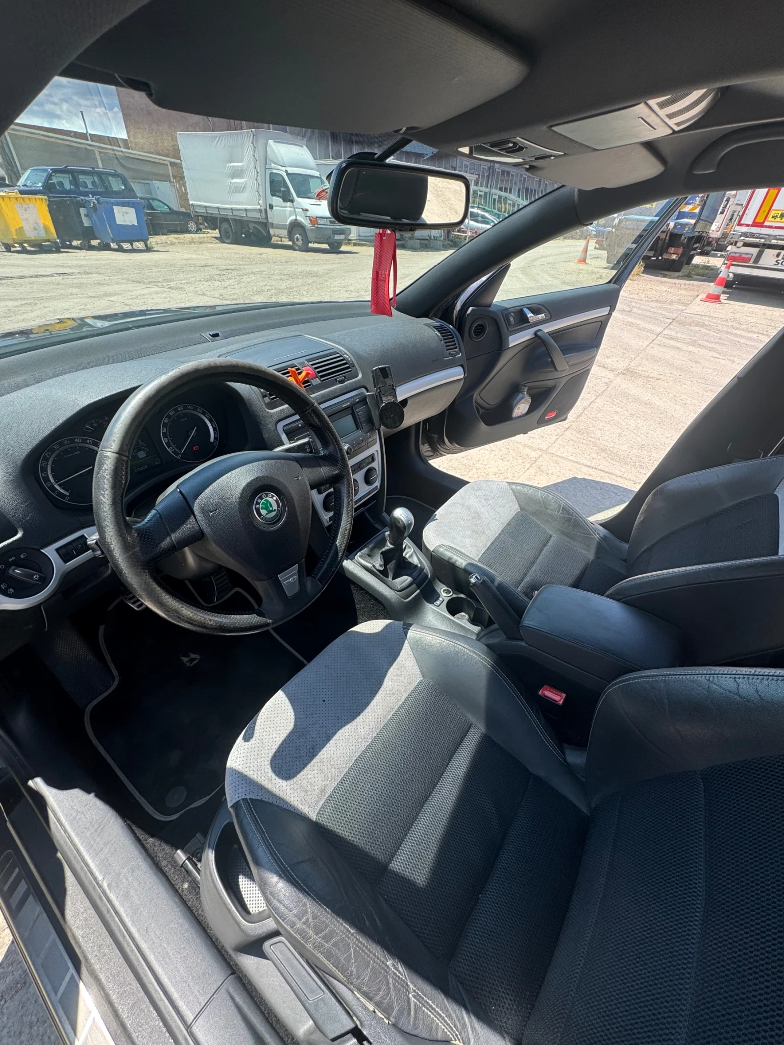 Skoda Octavia, снимка 11 - Автомобили и джипове - 54808781