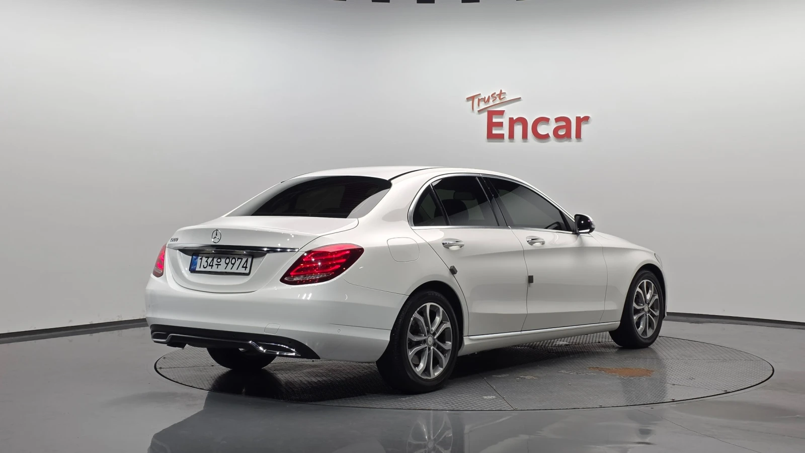 Mercedes-Benz C 200, снимка 2 - Автомобили и джипове - 54968112