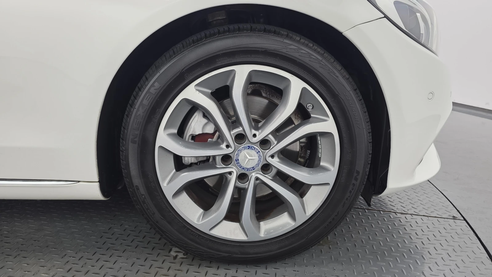 Mercedes-Benz C 200, снимка 5 - Автомобили и джипове - 54968112