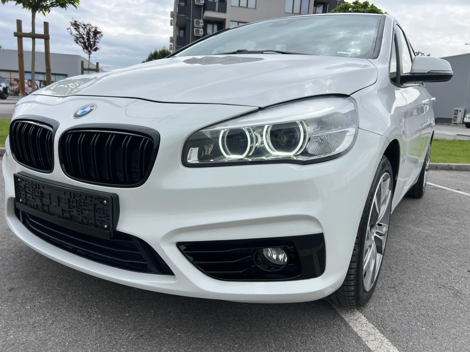BMW 2 Active Tourer 1.8 Navi Full, снимка 2 - Автомобили и джипове - 55444112