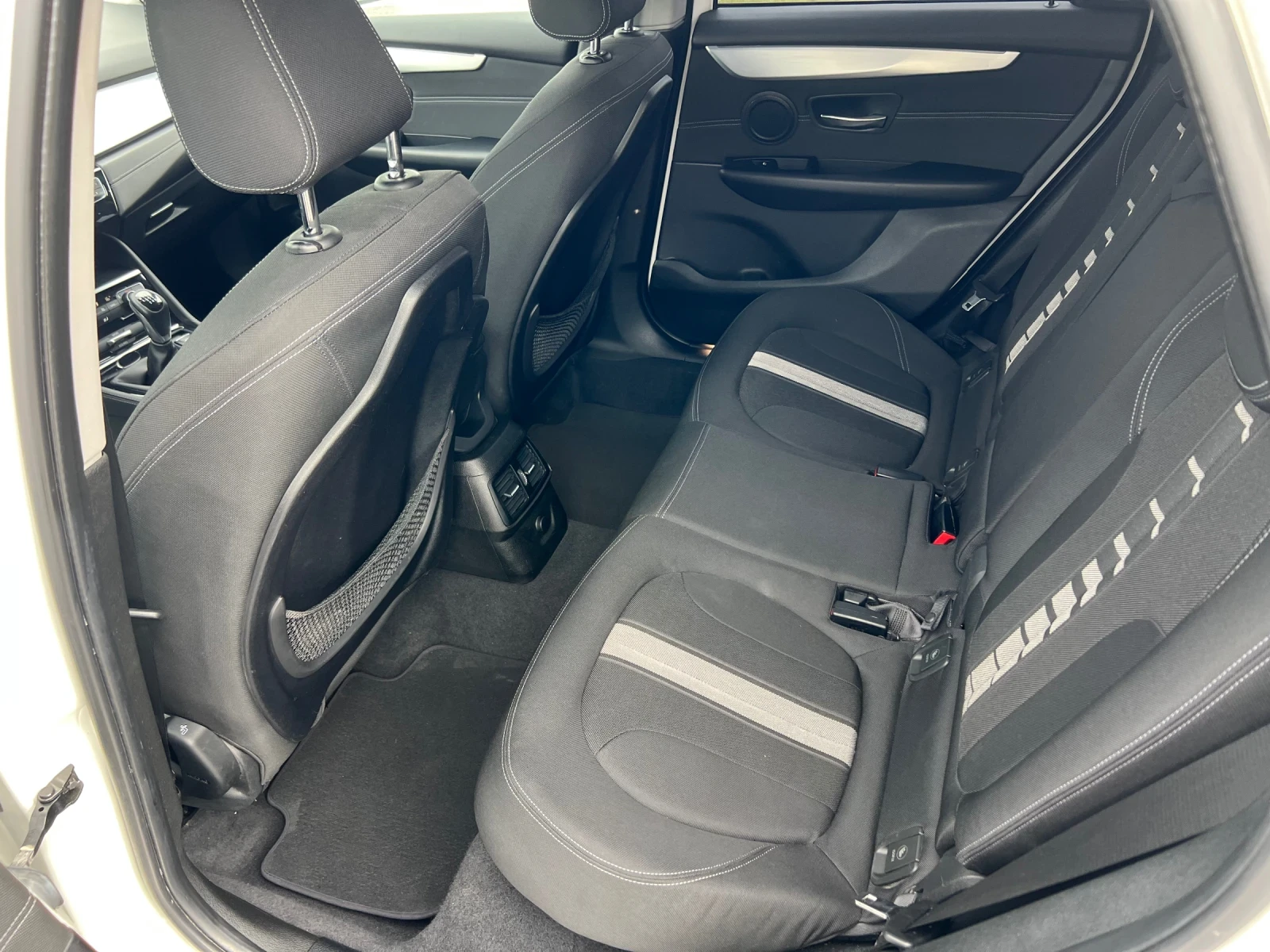 BMW 2 Active Tourer 1.8 Navi Full, снимка 13 - Автомобили и джипове - 55444112
