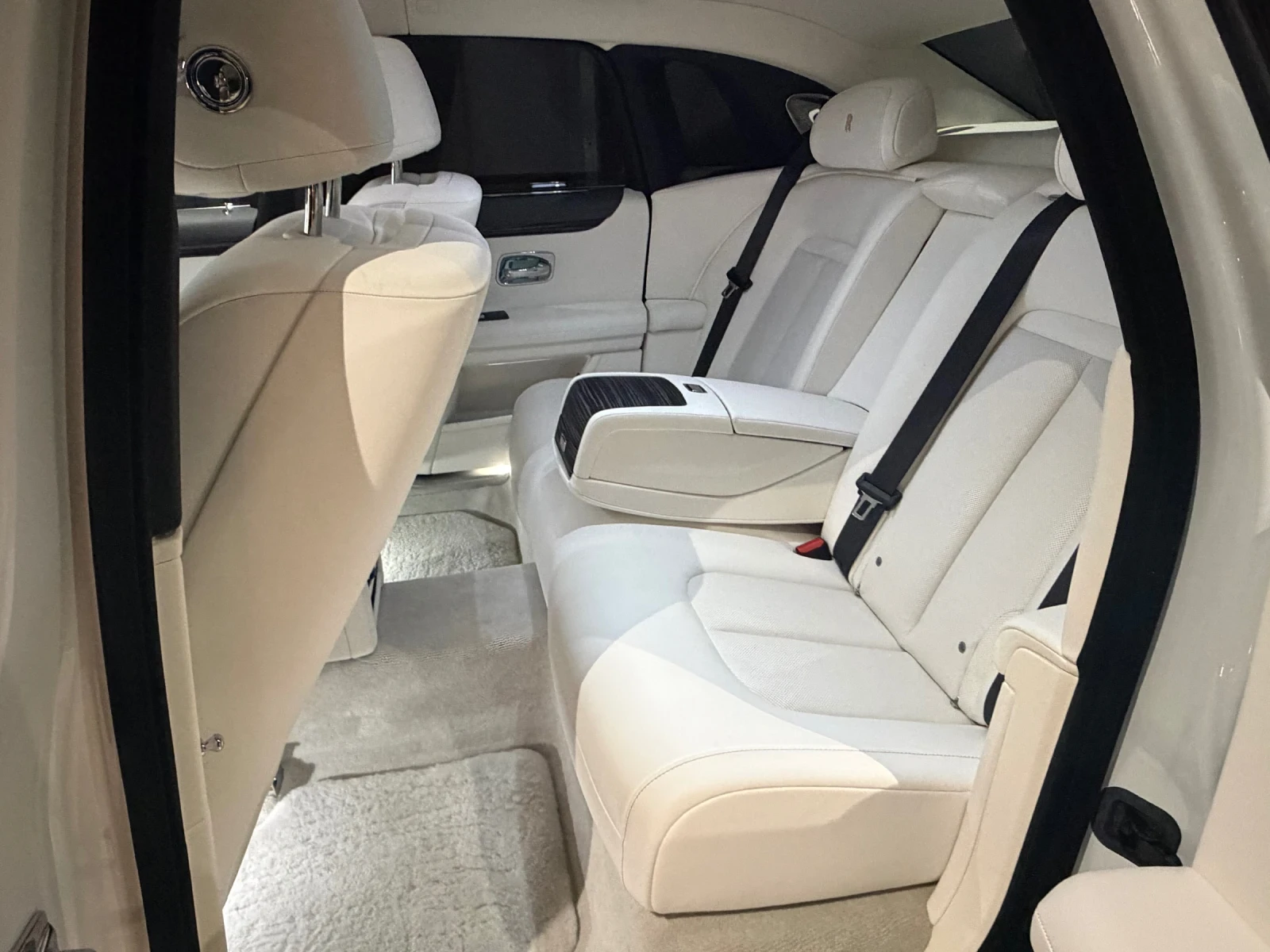 Rolls-Royce Ghost, снимка 15 - Автомобили и джипове - 55830221