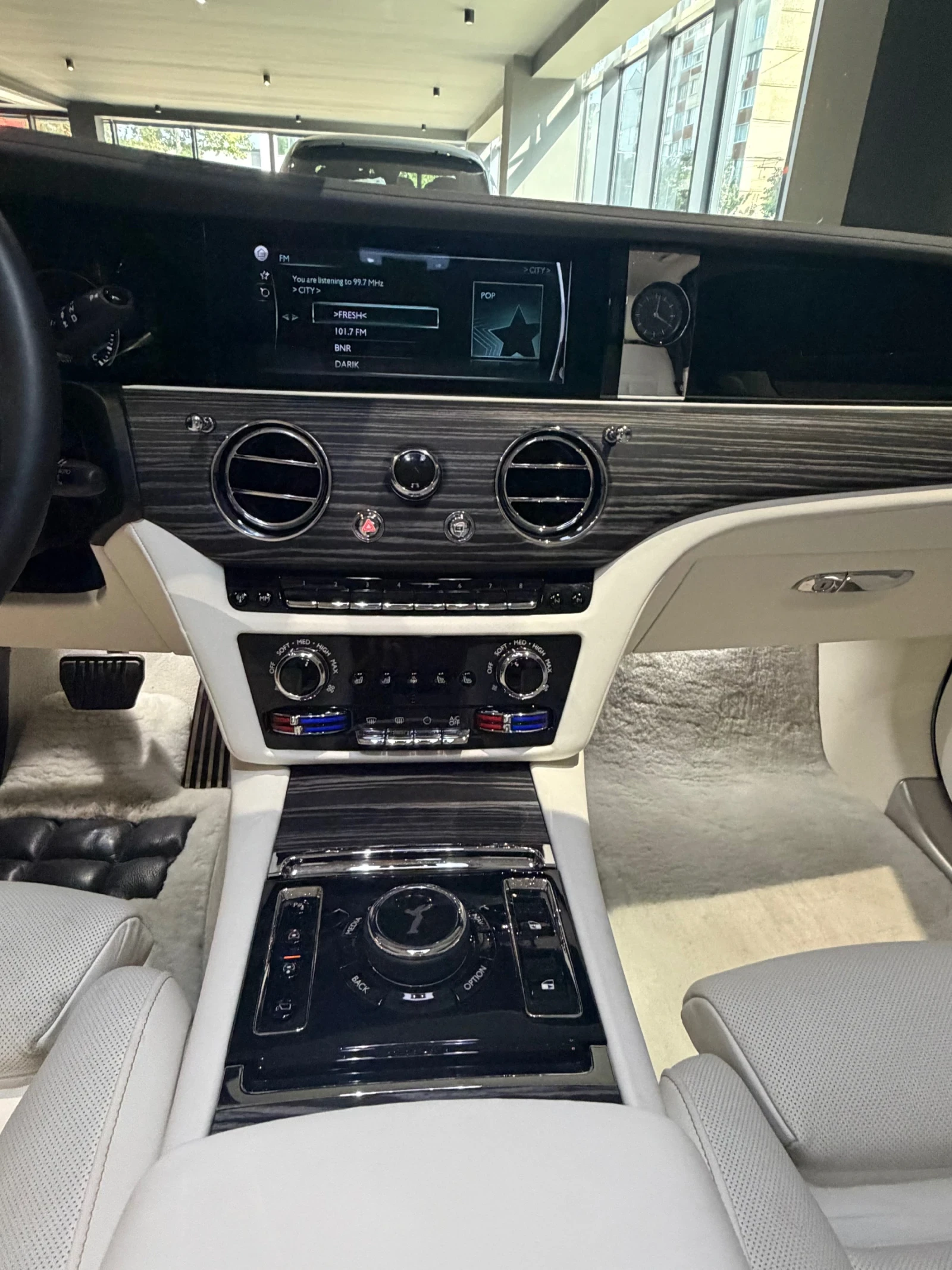 Rolls-Royce Ghost, снимка 14 - Автомобили и джипове - 55830221