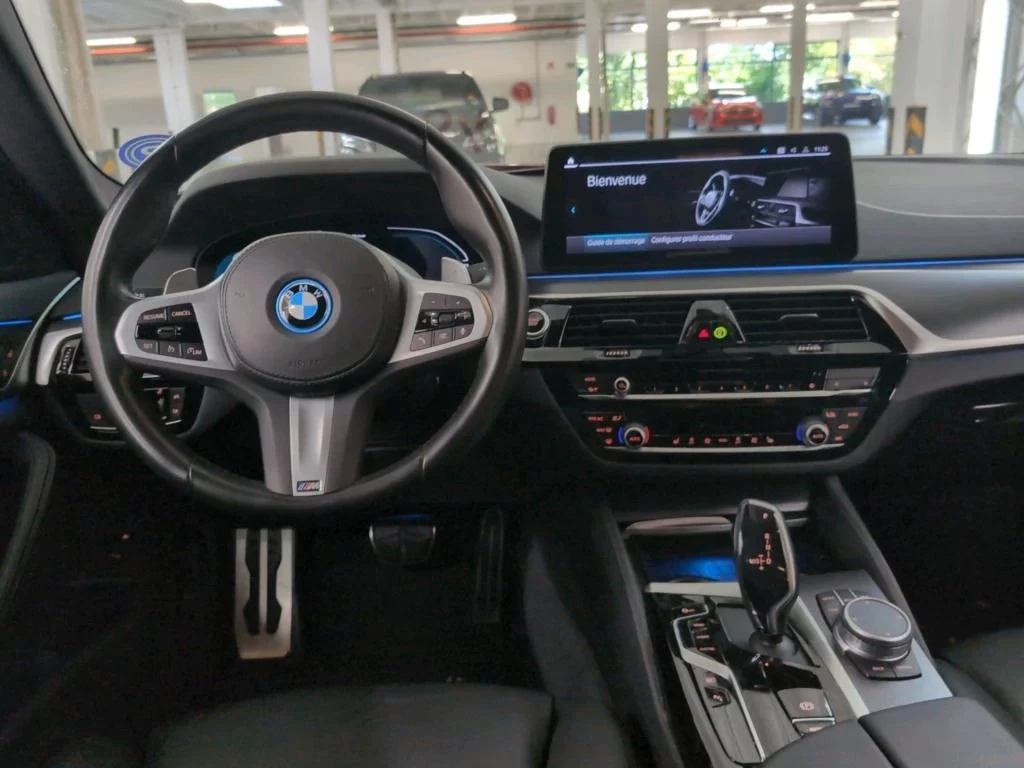 BMW 520 PLUG IN HYBRID LEATHER NAVI CAM LED, снимка 7 - Автомобили и джипове - 56306425