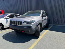 Jeep Cherokee * Trailhawk * ПОДГРЕВИ * ПАНО * KEYLESS * CARFAX, снимка 1