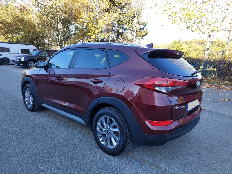 Hyundai Tucson 2, 0i ГАЗОВ ИНЖЕКЦИОН, снимка 4 - Автомобили и джипове - 47693827