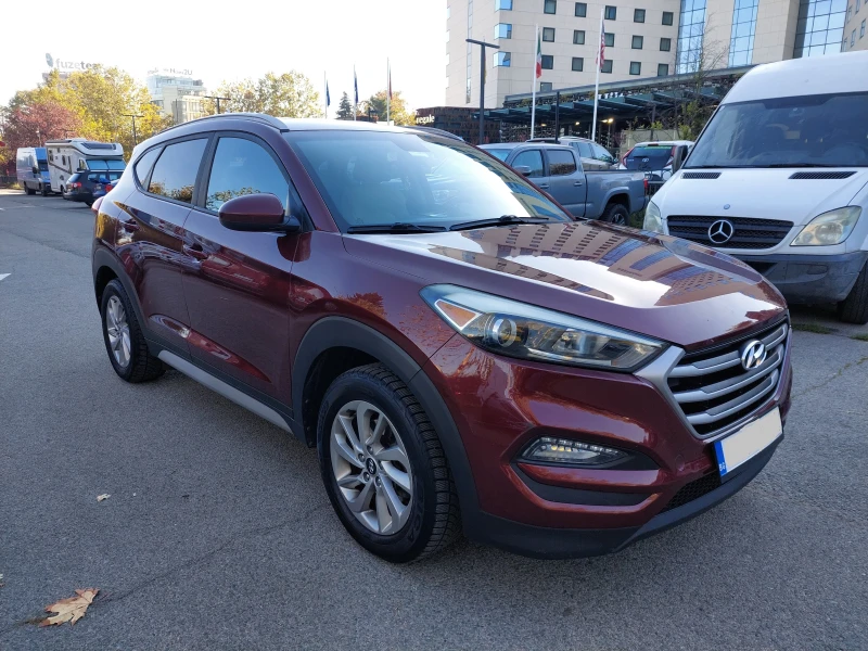 Hyundai Tucson 2, 0i ГАЗОВ ИНЖЕКЦИОН, снимка 2 - Автомобили и джипове - 47693827