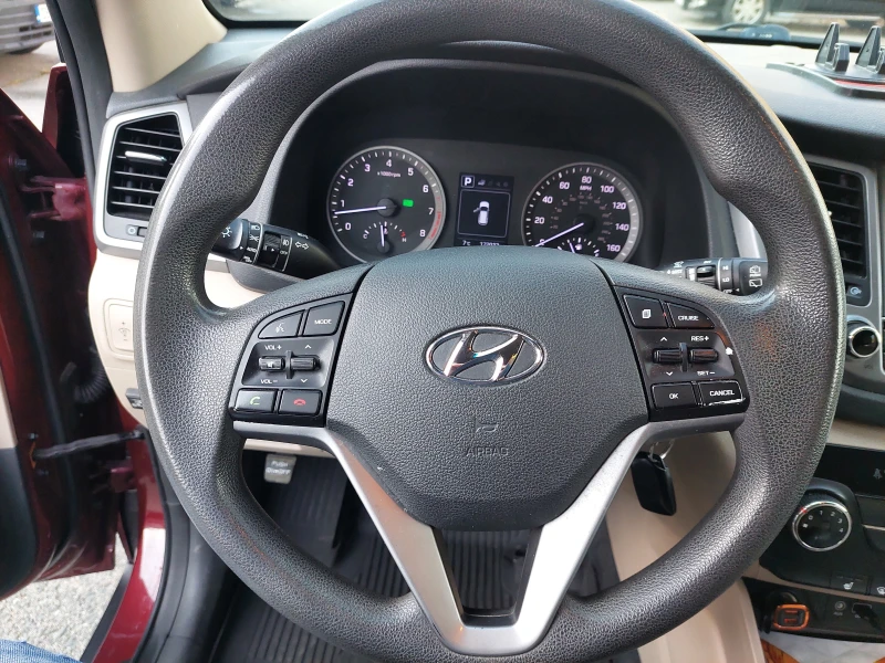 Hyundai Tucson 2, 0i ГАЗОВ ИНЖЕКЦИОН, снимка 9 - Автомобили и джипове - 47693827