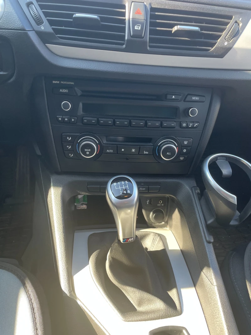 BMW X1 Drive, снимка 7 - Автомобили и джипове - 52693676