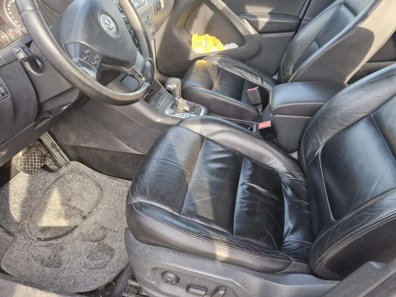 VW Tiguan 2.0 TDI, снимка 12 - Автомобили и джипове - 52848642