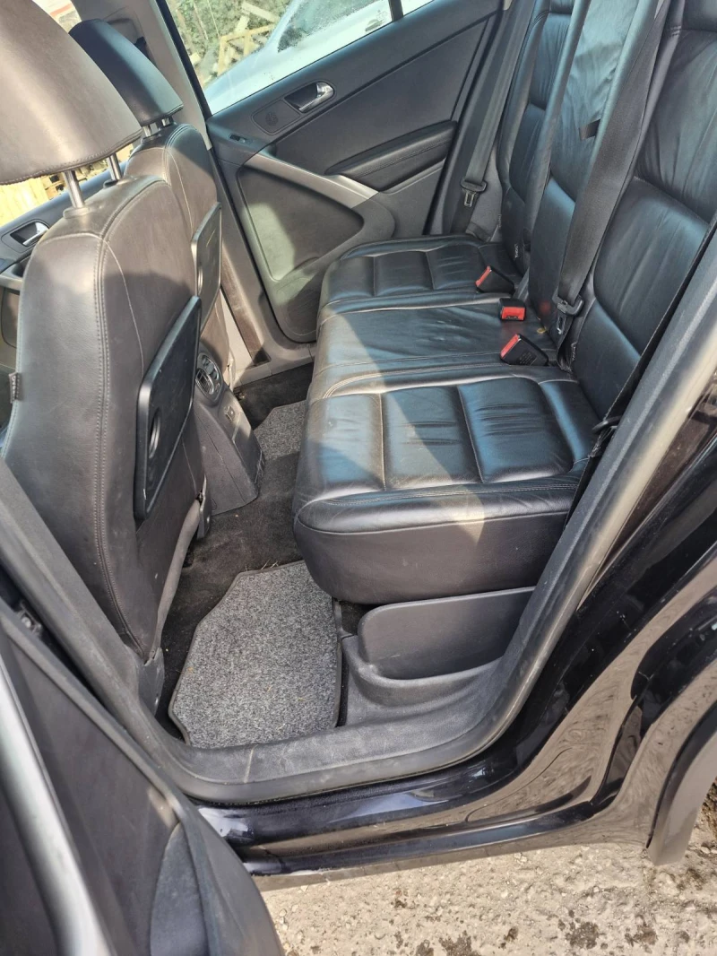 VW Tiguan 2.0 TDI, снимка 14 - Автомобили и джипове - 52848642