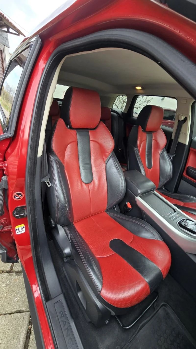 Land Rover Evoque 2.2, снимка 11 - Автомобили и джипове - 53012624