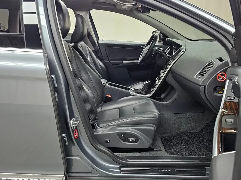 Volvo XC60 Awd 1St Generation, снимка 11 - Автомобили и джипове - 55198995